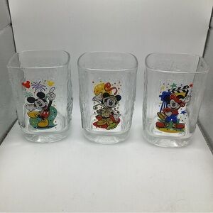 McDonalds 2000 Walt Disney World Mickey Mouse Square Glass Director Dancing AKL